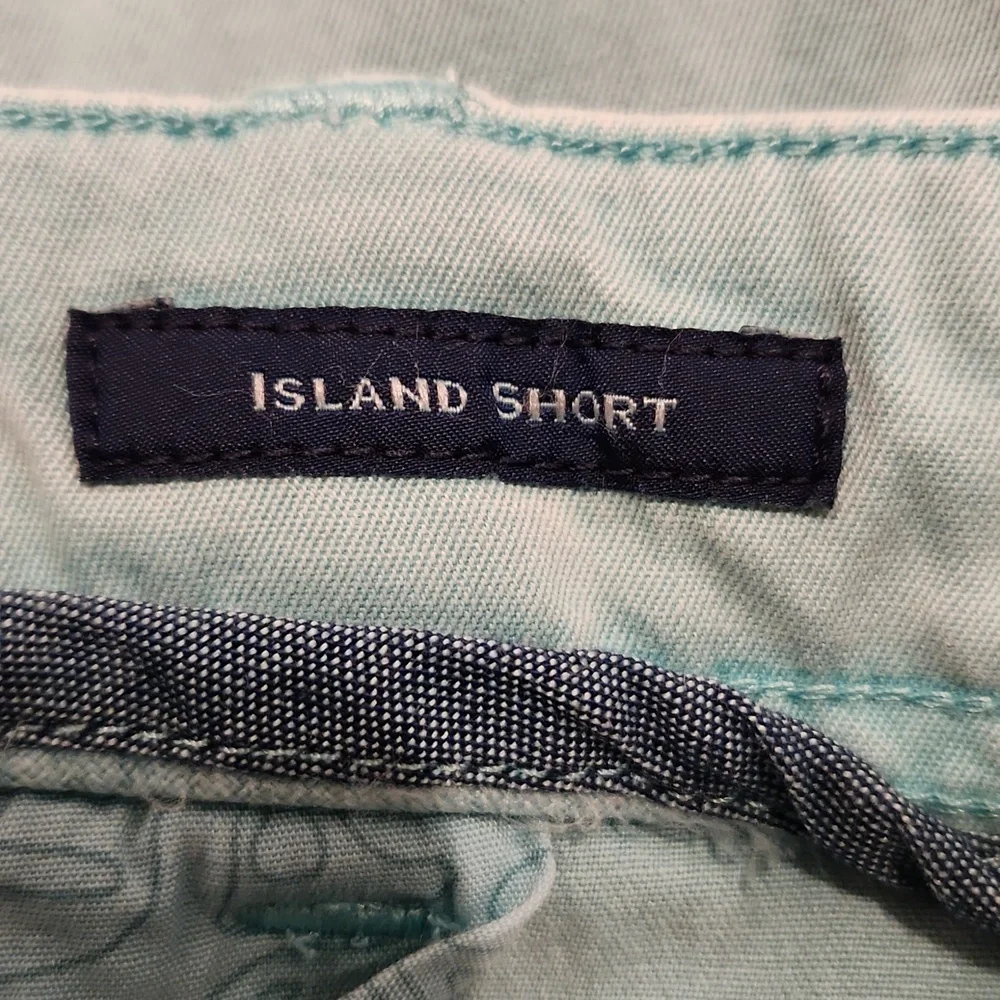 Vineyard Vines Flat Front Island Shorts- 38